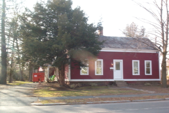 38 Sugarloaf Street Apt. B. , South Deerfield