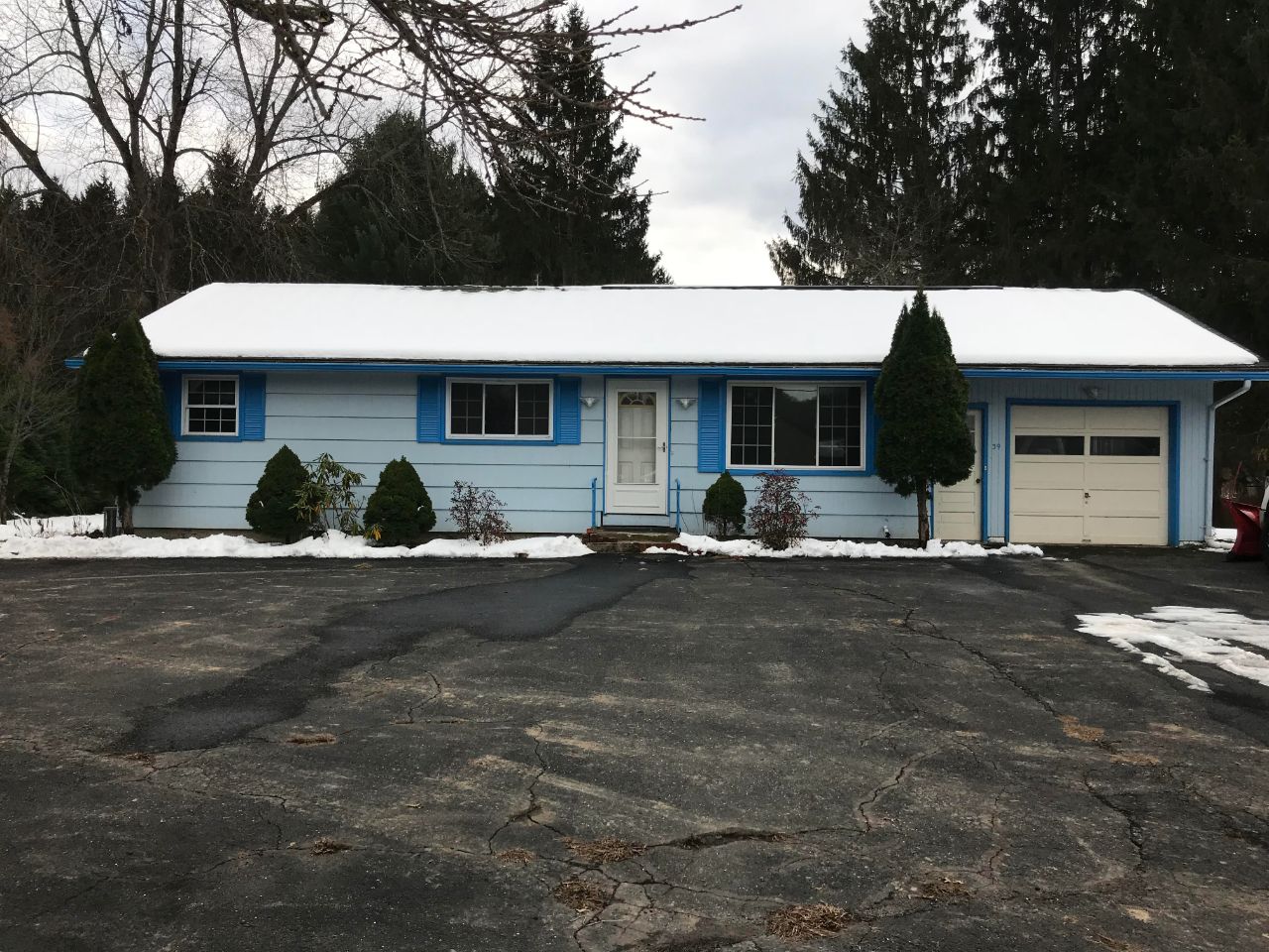 39 Huntington Road Hadley, MA